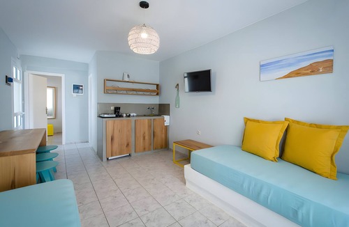 Gavrio Apartment | Studio Apartment 'Irene 11 Superior Triple 4' with Sea View, Wi-Fi and Air Conditioning