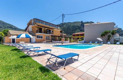 Agios Gordios Apartment | Studio Apartment 'Mires House Front 1' with Sea View, Wi-Fi and Air Conditioning