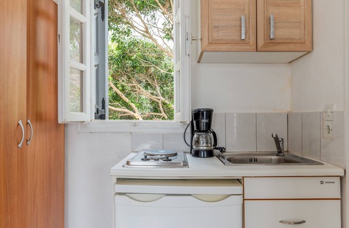Vathi Apartment | Studio Apartment 'Sifnos 2' with Sea View, Wi-Fi and Air Conditioning