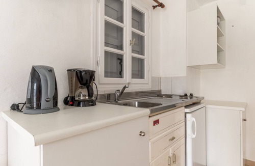 Vathi Apartment | Studio Apartment 'Sifnos 3' with Sea View, Wi-Fi and Air Conditioning