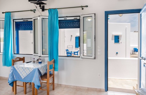 Livadi Apartment | Studio Apartment 'Studios Ninemia Serifos 2' with Sea View, Wi-Fi and Air Conditioning