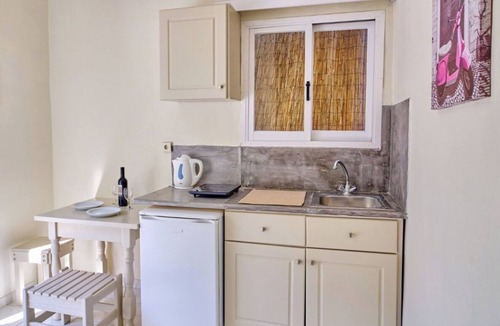 Sidari Apartment | Studio Apartment 'Vintage Resort 9' with Sea View, Wi-Fi and Air Conditioning