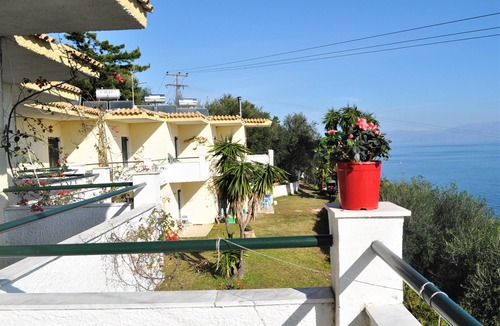 Dafnata Apartment | Studios ionian view, quiet location with sea view from all studios, large pool!