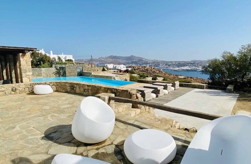 Little Venice Villa | Stunning Villa with Infinity Pool in Mykonos
