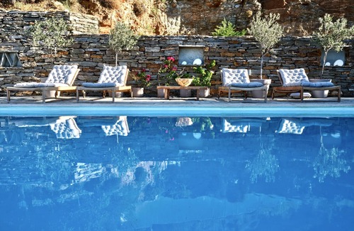 Vourkari Villa | Stunning Kea home with spectacular open views of the sunset and Vourkari bay.