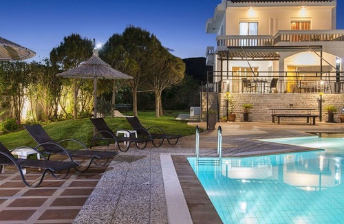 Lahania Villa | Stunning private villa for 10 guests with A/C, WIFI, private pool, TV, terrace and parking