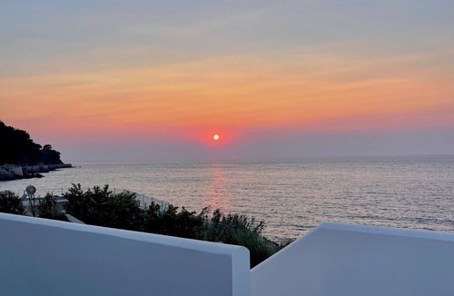 Karlovassi Villa | Stunning villa in Samos with spectacular views of the aegean sea and sunset