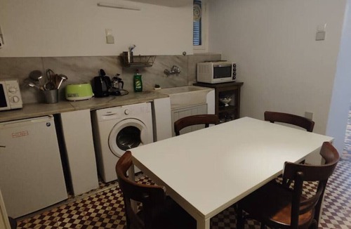 Filopappou Condo | Stylish Urban Haven | Steps from the Acropolis in Historic Filopappou