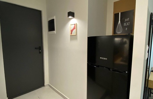 Vardaris Apartment | Stylish Urban Rental Unit With Private Entrance #E1