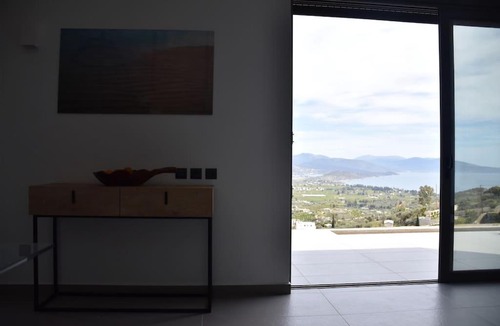 Nafplio Villa | Stylish Villa - Skylodge