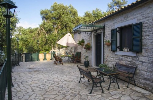 Gaios House | Su La Strata house by CorfuEscapes