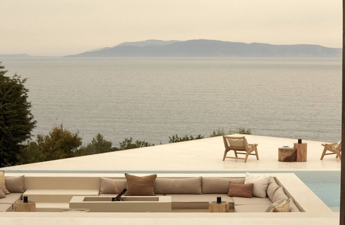 Pesada Villa | Sui Generis Villa