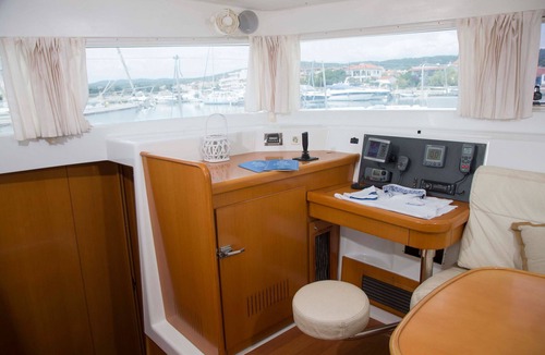 Nikita Boat Rental | Sun-Kissed Sailing: A Luxurious Beach Experience in Nikiti, Macedonia