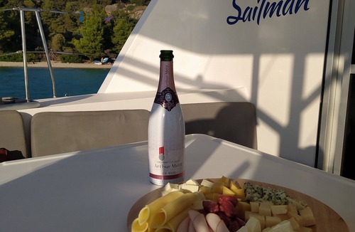 Nikita Boat Rental | Sun-Kissed Sailing: A Luxurious Beach Experience in Nikiti, Macedonia