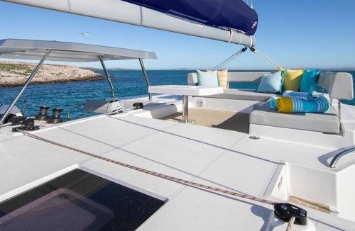 Pasalimani Boat Rental | Sun-Kissed Sailing Adventure in Islas Sarónicas