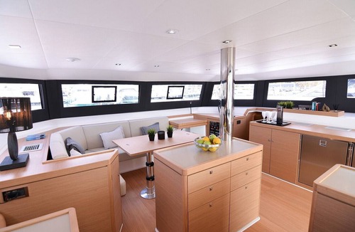 Alimos Boat Rental | Sun-Kissed Sailing Adventure in Islas Sarónicas