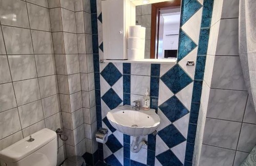 Palaio Tsifliki Apartment | Sunny Beachfront Apartment