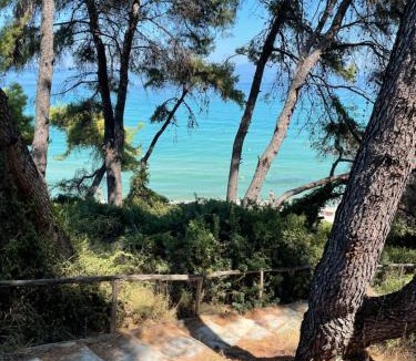 Kriopigi Villa | Sunny Seaside Villa-90 m from beach