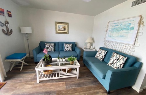 Bayview House | Sunset Cottage Beach