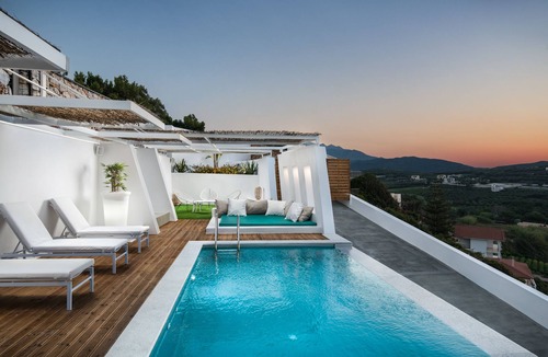 Almyrida Villa | Superb villa with breath-taking view !