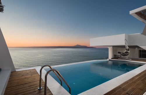 Almyrida Villa | Superb villa with breath-taking view !