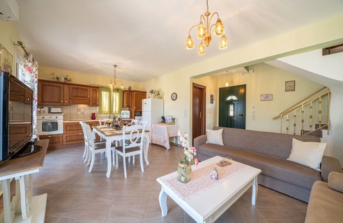 Katapodata Villa | SUPERB VILLA WITH PRIVATE POOL PEACEFUL LOCATION PRIVATE PARKING