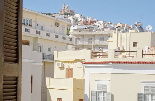 Ermoupoli Apartment | Syros Central - rent a holiday apartment