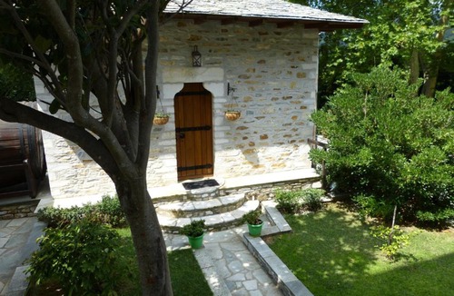 Pinakates Bed & Breakfast | Ta Xelidonakia