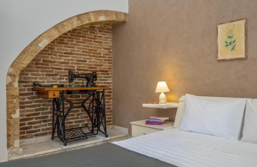 Koum Kapi Apartment | Tailor Made, Central 3-Bedroom Apartment in Chania