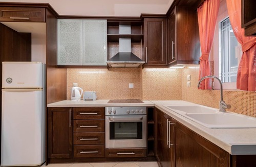 Kalpaki Apartment | Taso's Modern House!
