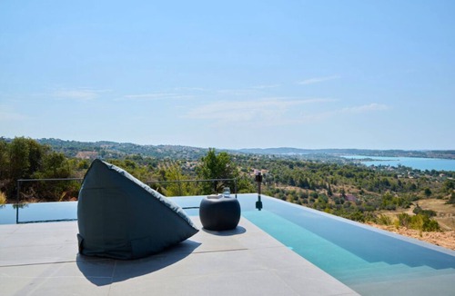 Kilada Villa | Teria | Sea-view Villa with Pool & Jacuzzi