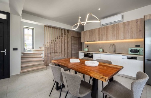 Gennadi Villa | Terra Magna - Cèlia Villa