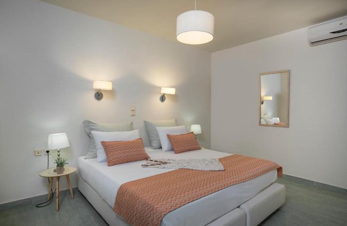 Stavros Villa | Tersanas Luxury 7 bedroom villa next to the sea