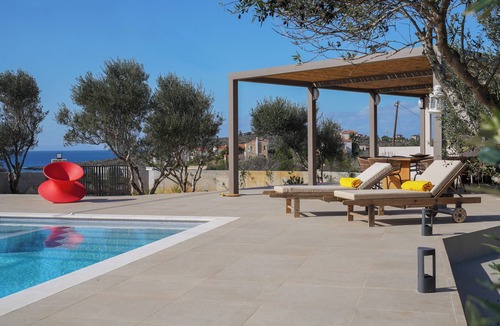 Livadi House | Tersanas Mare Blue - Home w. Pool & Large Outdoors