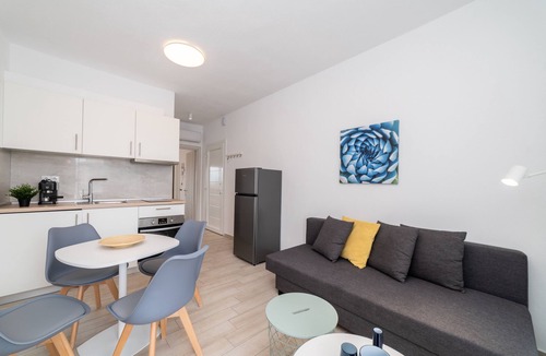 Paralia Ofryniou Apartment | Thalassa-One Bedroom Apartment with Side Sea View