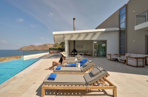 Panormos Villa | Thalassa Residence, Pool, Spa Whirlpool, Gym, Sauna & SeaViews