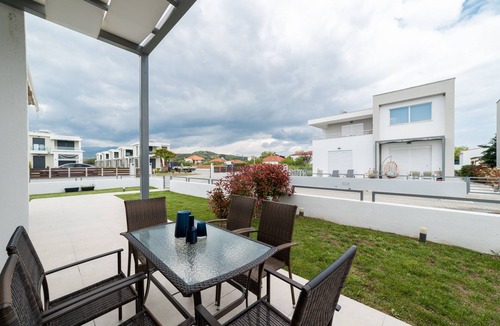 Ofrinion Villa | Thalassa- Two-Bedroom Duplex with Garden