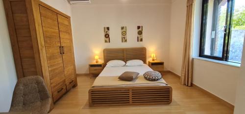 Nea Chora House | Thalia's House, private by the beach with Sea view
