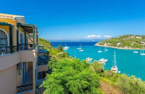Lakka Villa | Thanasis - One Bedroom Villa, Sleeps 4