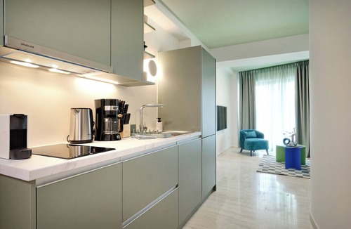 Mets Apartment | The Ark Residence