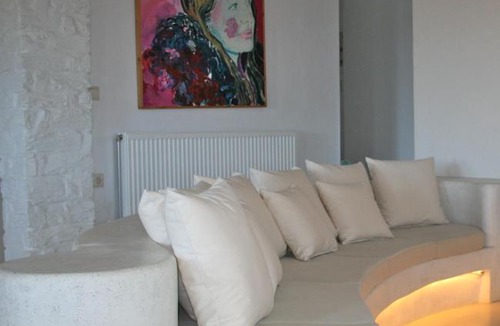 Vourkari House | The Art House