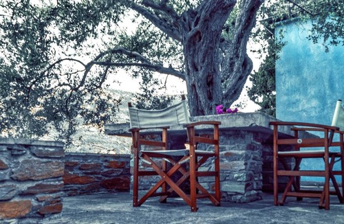Apikia Apartment | The Blue Getaway - Next to Pithara Waterfalls