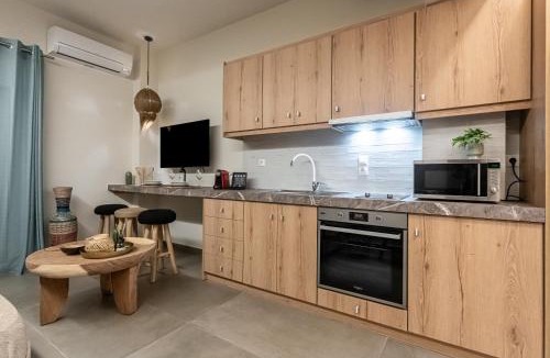 Loutraki Apartment | The Cactus Project