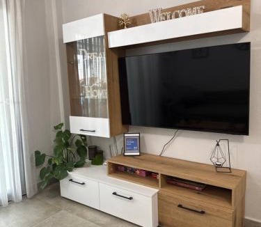 Paralia Ofryniou Apartment | The Candy House