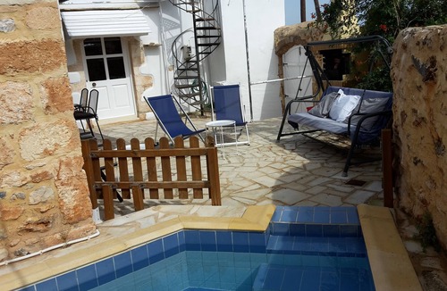 Gavalochori House | The charm of Arismari lies in its traditional stone structure.