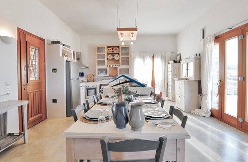 Kea Villa | The "Charming Waterfront Retreat", with a pool & access to the sea, near Otzia