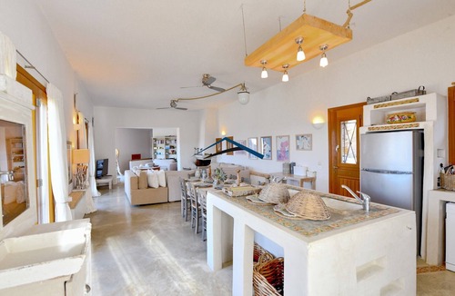 Kea Villa | The "Charming Waterfront Retreat", with a pool & access to the sea, near Otzia