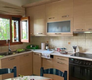 Kalambaka House | The Coziness Of Tradition at Meteora
