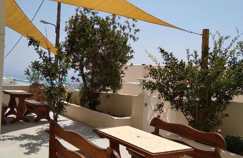 Fira Apartment | The Garden View