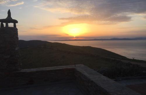 Korissia Villa | The Hill Top House in Kea